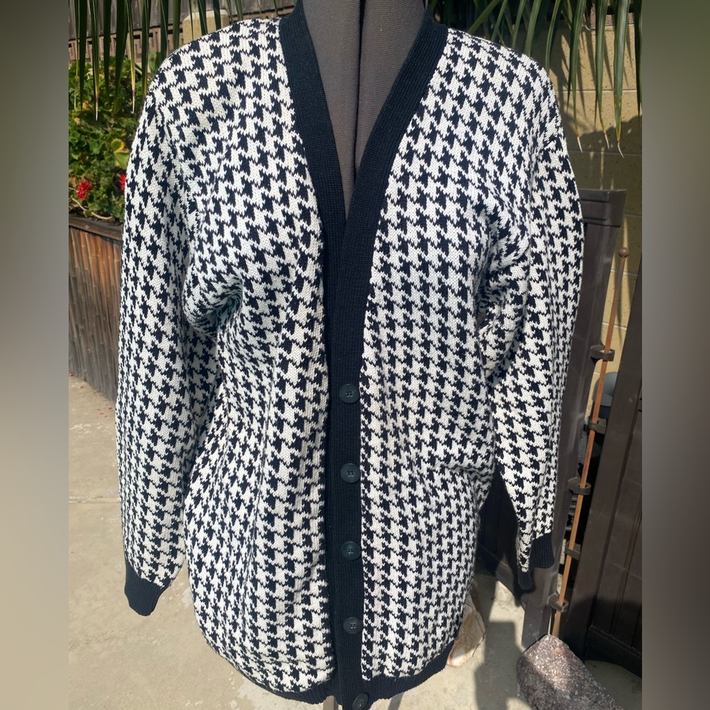 Vintage Liz Sport Houndstooth Cardigan. M